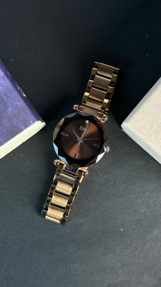 Dior-branded fashion watch with a faceted crystal-style bezel1